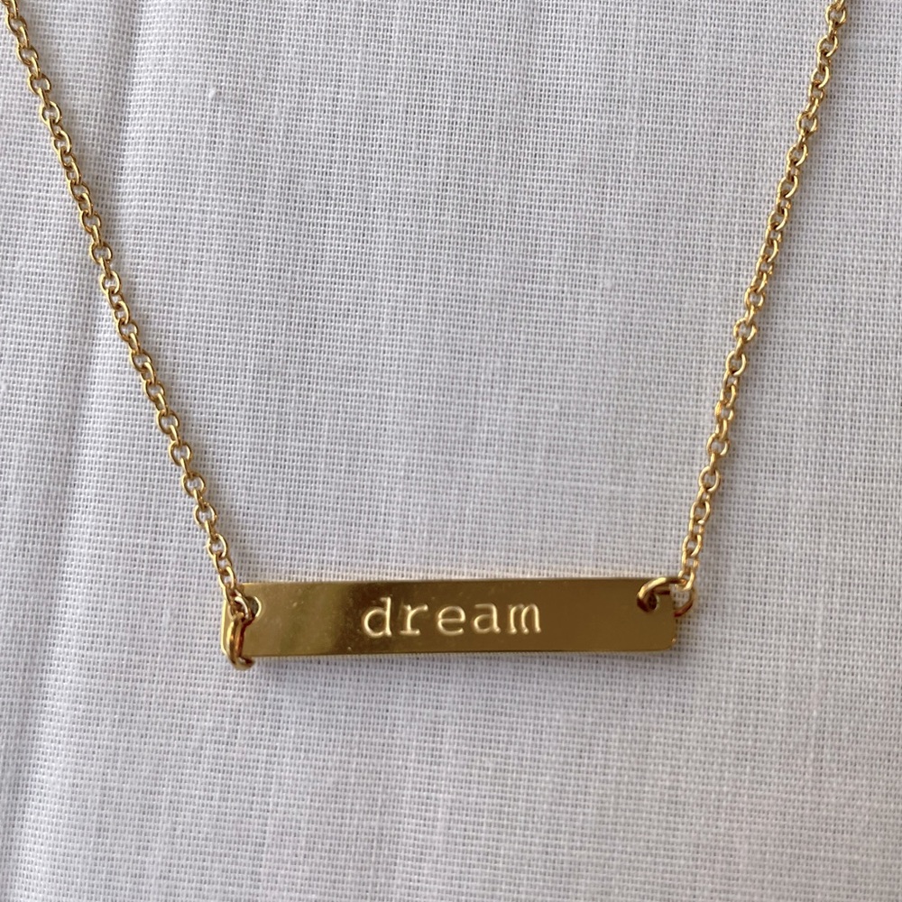 NWOT Jook and Nona Dream Gold Necklace
